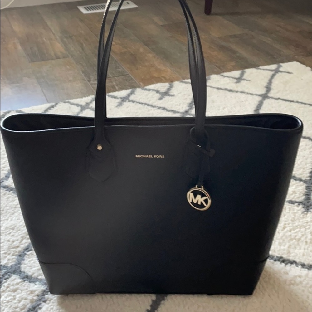 Michael Kors Saylor large tote in black